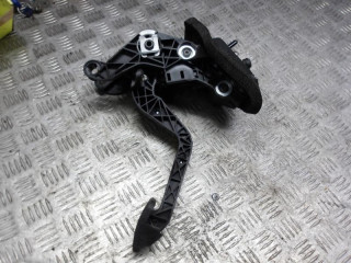 педаль сцепления Ford Fiesta 6 поколение [рестайлинг] 2015, 1.3 л., бензин, МКПП, хетчбэк 5 дв., AY117B633AE