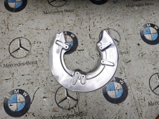 защитный кожух тормозного механизма BMW 2023, 3.0 л., бензин, c4p, полный привод, 6899153