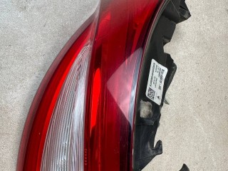 фонарь задний левый Maserati Levante 1 поколение 2017, 3.0 л., бензин, АКПП, белый, внедорожник 5 дв., полный привод, 20670101