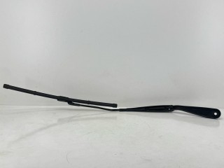 щеткодержатель (поводок стеклоочистителя, дворник) BMW X5 G05 2021, внедорожник 5 дв., 7434857, 743485707