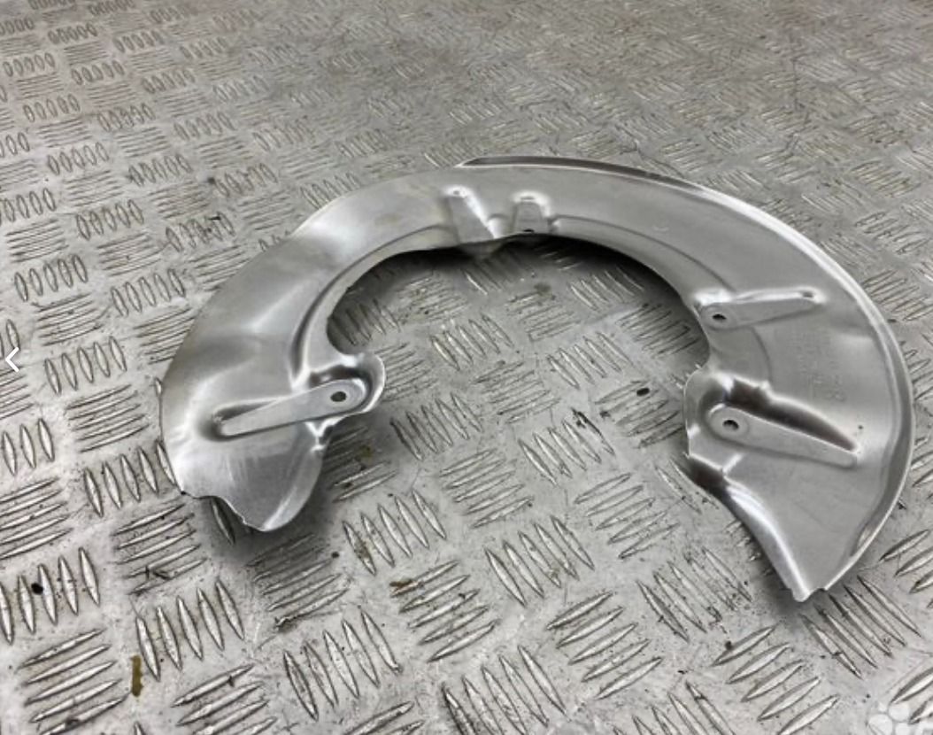 защитный кожух тормозного механизма BMW X6 G06 (2019 - 2026), 34206899154 - фото №1