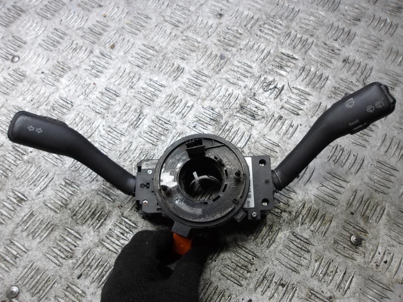 переключатель подрулевой (стрекоза) Volkswagen Golf 4 поколение 2001, 4B0953503H - фото №1