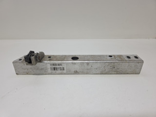 кронштейн (крепление) BMW i3 L01 2016, правый руль, D6222077, 6222077