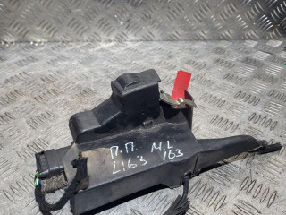 замок двери передней правой Mercedes-Benz M-Класс W163 2001, 4.0 л., дизель, АКПП, черный, внедорожник 5 дв., A163720235