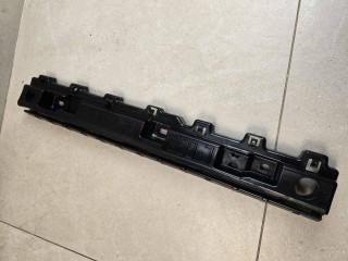 Кронштейн накладки на порог лев. BMW 6 GT G32 2020, 2.0 л., бензин, АКПП, белый, задний привод, 51777387355