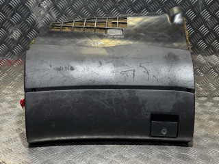 бардачок Audi A4 B5 [рестайлинг] 2000, 1.9 л., AJM, дизель, 5МКПП, серебро, универсал