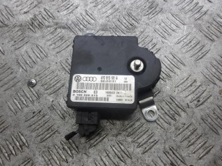 блок управления аккумулятором Audi A6 4F/C6 2007, 3.0 л., дизель, АКПП, универсал, 4F0915181A