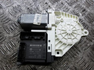 моторчик стеклоподъемника передний правый Volkswagen Passat B6 2006, 1K0959702P