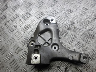 кронштейн компрессора кондиционера Volkswagen Golf 5 поколение 2008, 1.4 л., дизель, АКПП, универсал, 1K0260885B