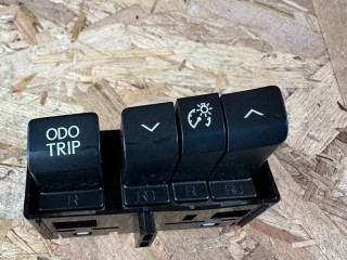 кнопка (выключатель) Lexus NX 1 поколение [рестайлинг] 2020, 2.5 л., гибрид, красный, полный привод, правый руль, 84975-78010