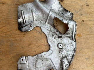 защитный кожух тормозного механизма Alfa Romeo Stelvio 1 поколение 2018, 2.0 л., АКПП, серый, внедорожник 5 дв., полный привод