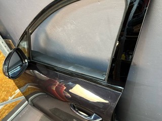 стекло двери передней левой Porsche 2019, 95B845201B