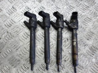 форсунка Mercedes-Benz Vito W639 2006, 2.2 л., дизель, 0445110140