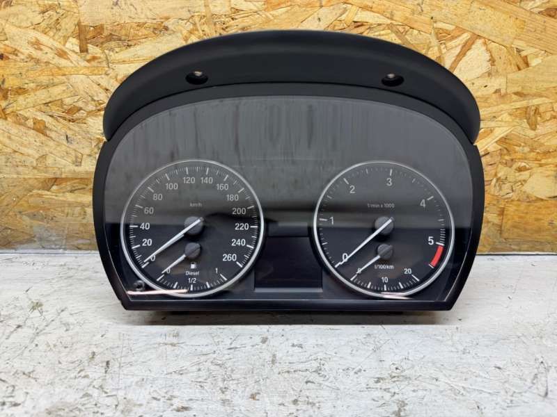 щиток приборов (приборная панель) BMW X1 E84 2010, 2.0 л., дизель, АКПП, 1025350, 9220963 - фото №1