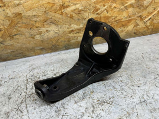 кронштейн ТНВД Volkswagen Transporter T4 1996, 1.9 л., дизель, 068130147Q