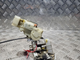 замок двери задней левой Toyota Yaris Verso 1 поколение XP20 2003, 1.4 л., дизель, МКПП, хетчбэк 5 дв.