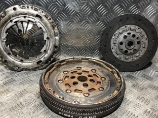 комплект сцепления Skoda Fabia 2 поколение (5J) [рестайлинг] 2010, 1.6 л., CAYA, дизель, 5МКПП, хетчбэк 5 дв.