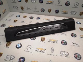 накладка на порог внутренняя Alfa Romeo 2019, 2.0 л., бензин, правый руль, 156107575