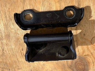 петля крышки багажника Lexus RX 4 поколение [рестайлинг] 2021, 3.5 л., гибрид, АКПП, 8x1 - layat heat blue, внедорожник 5 дв., полный привод, правый руль, 6881048171