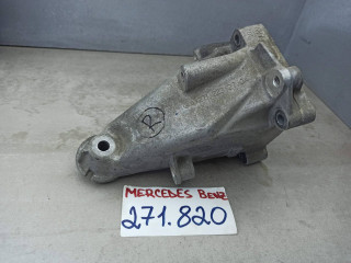 кронштейн двигателя Mercedes-Benz 2013, 2.0 л., бензин, A2712232704
