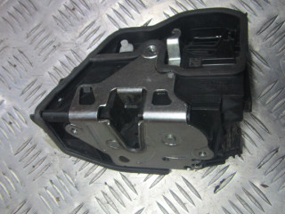 замок двери передней левой BMW X1 E84 2010, 2.0 л., дизель, АКПП, внедорожник 5 дв., 7229461