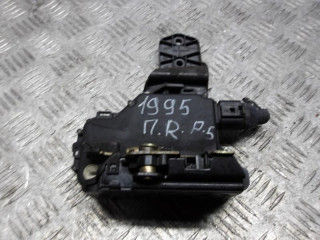 замок двери передней правой Volkswagen Passat B5 1999, 2.3 л., бензин, МКПП, седан