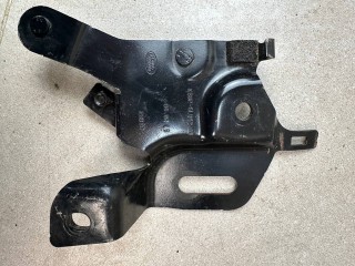 кронштейн (крепление) Land Rover Range Rover Evoque L551 2020, 2.0 л., бензин, АКПП, белый, внедорожник 5 дв., полный привод, правый руль, K8D26L062AB