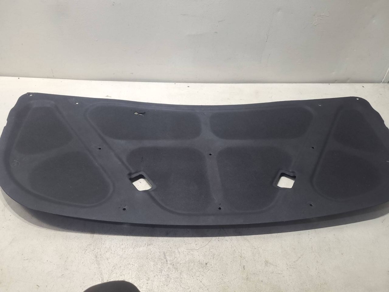 шумоизоляция капота Hyundai Santa Fe 2 поколение (CM) 2008, 2.2 л., D4EB, дизель, АКПП, серый, внедорожник 5 дв., 811252B010 - фото №1