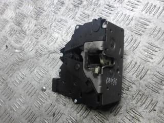 замок двери передней левой Opel Corsa D [рестайлинг] 2012, 1.2 л., бензин, МКПП, хетчбэк 5 дв.