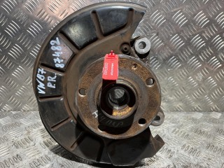 ступица передняя правая Volkswagen Passat B7 2012, 1.8 л., CDAA, бензин, АКПП, седан, 1K0615312F, 3C0407258F