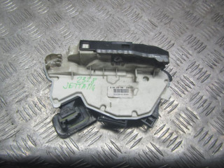 замок двери передней левой Volkswagen Jetta 6 поколение 2012, 1.2 л., бензин, МКПП, седан, 5K1837015B