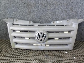 решетка радиатора Volkswagen Crafter 1 поколение 2008, 2.5 л., дизель, МКПП, микроавтобус, 9068800085