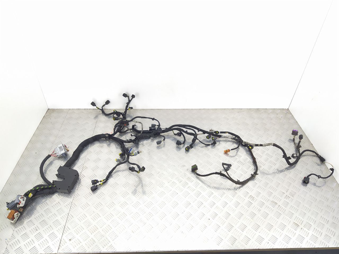 проводка двигателя Land Rover Range Rover Sport 1 поколение 2007, 3.6 л., TD, дизель, АКПП, полный привод, 6H3Q9H589 - фото №1