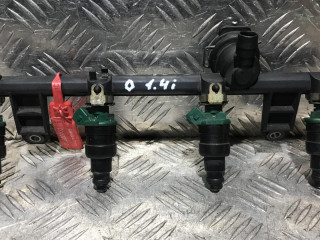 форсунка Renault Clio 2 поколение 2001, 1.4 л., бензин, МКПП, хетчбэк 5 дв., 875368