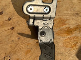 кронштейн воздушного фильтра Alfa Romeo Stelvio 1 поколение 2018, 2.0 л., АКПП, серый, внедорожник 5 дв., полный привод, 50535231