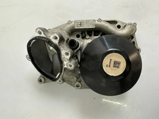 помпа BMW 4 серия F32/F33 [рестайлинг] 2019, 2.0 л., B47 D20 A, дизель, АКПП, синий, лифтбэк, полный привод, правый руль, 11518478476