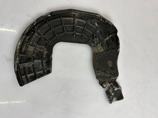 защитный кожух тормозного механизма Maserati Levante 1 поколение 2017, 3.0 л., A630HP, дизель, АКПП, blue, внедорожник 5 дв., полный привод, правый руль, 675000066