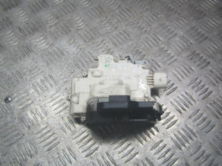 замок двери задней правой Audi A6 C5 [рестайлинг] 2005, 2.7 л., дизель, МКПП, универсал, 4F0839016