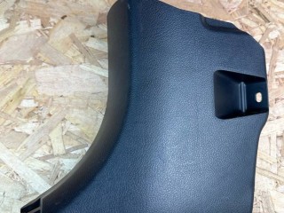 накладка на порог внутренняя Lexus NX 1 поколение [рестайлинг] 2020, 2.5 л., гибрид, красный, полный привод, правый руль, 62112-78010