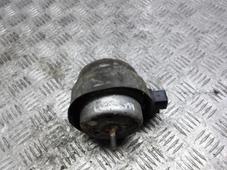 подушка крепления двигателя Audi A6 C5 [рестайлинг] 2003, 2.5 л., дизель, МКПП, универсал, 8E0199379E