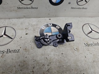 механизм открытия капота (кронштейн в салоне) BMW 2023, 3.0 л., бензин, c4p, полный привод, 7434345
