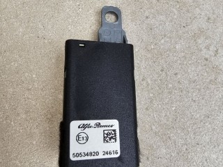 усилитель антенны Alfa Romeo 2017, 2.0 л., бензин, АКПП, серый, полный привод, 50534820