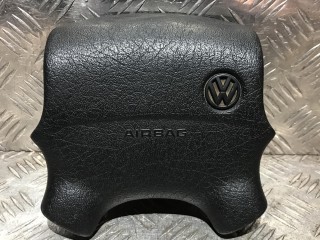 подушка безопасности водителя Volkswagen Passat B4 1995, 1.8 л., бензин, МКПП, универсал