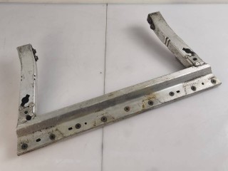 усилитель бампера заднего Maserati Levante 1 поколение 2017, 3.0 л., A630HP, дизель, АКПП, blue, внедорожник 5 дв., полный привод, правый руль, 670034080