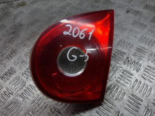 фонарь крышки багажника правый Volkswagen Golf 4 поколение 2004, 1.4 л., бензин, МКПП, хетчбэк 5 дв.