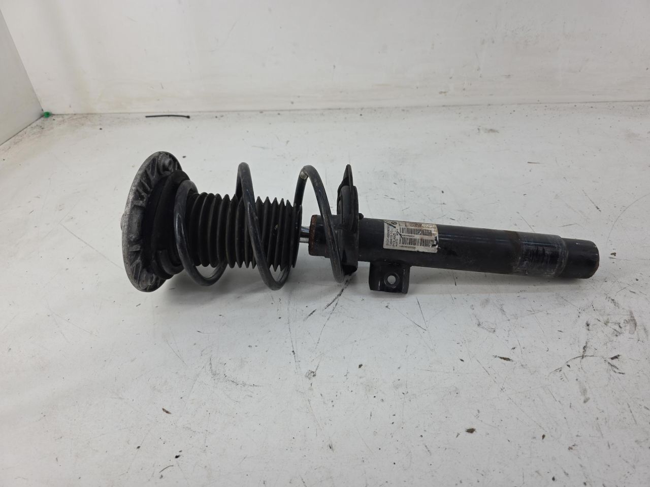 стойка передняя BMW 4 серия F32/F33 2015, 2.0 л., бензин, АКПП, 31316856698, 6856698 - фото №1