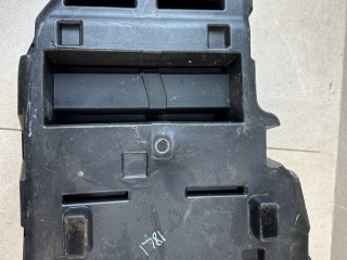 короб предохранителей Mercedes-Benz GLE W166 2018, 2.2 л., дизель, АКПП, черный, внедорожник 5 дв., правый руль, A1665400024