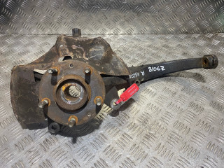 ступица передняя правая Mazda 6 GG 2003, 1.8 л., бензин, 5МКПП, серый, универсал