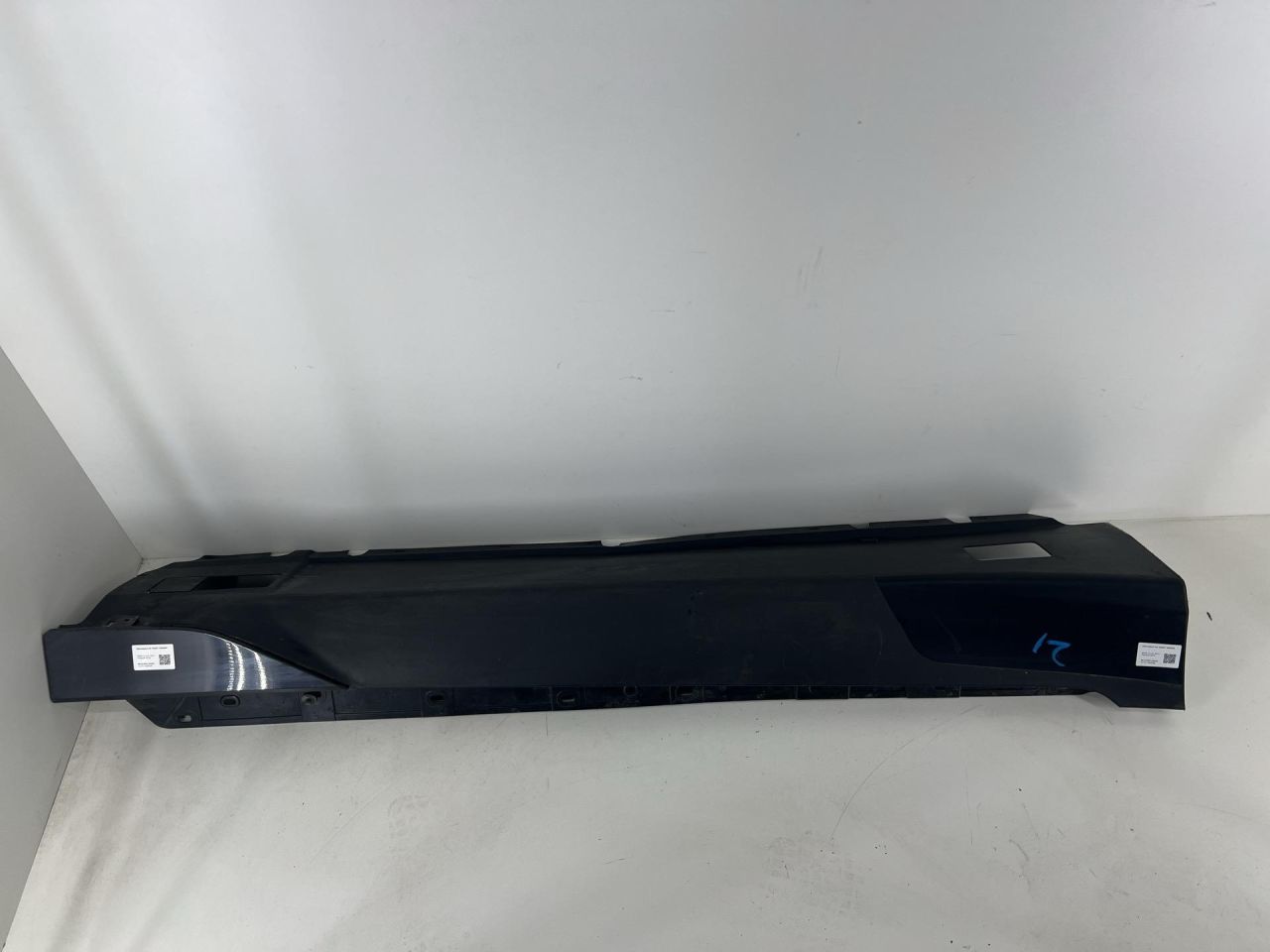 накладка на порог BMW i3 L01 2016, правый руль, 51757368598, 7368598 - фото №1