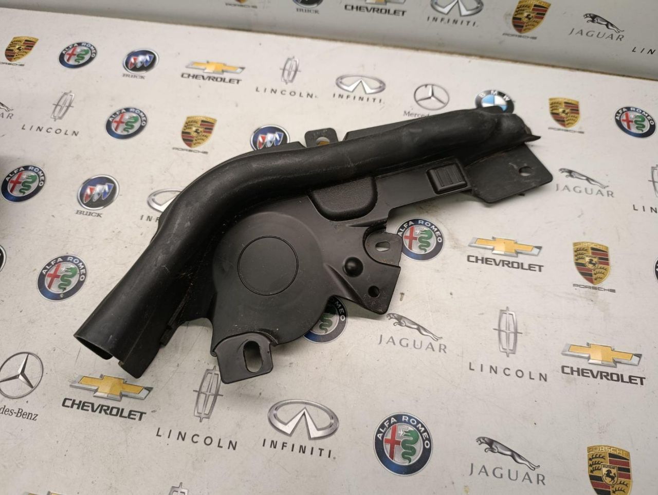 уплотнитель подкапотного пространства BMW 4 серия G22/G23 2022, 3.0 л., бензин, c4f, кабриолет, полный привод, 7486824 - фото №1